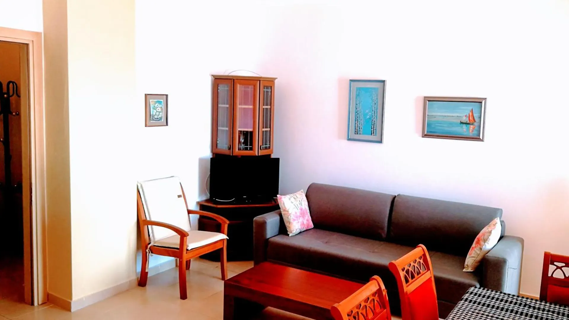 Turtle Apartment Durres