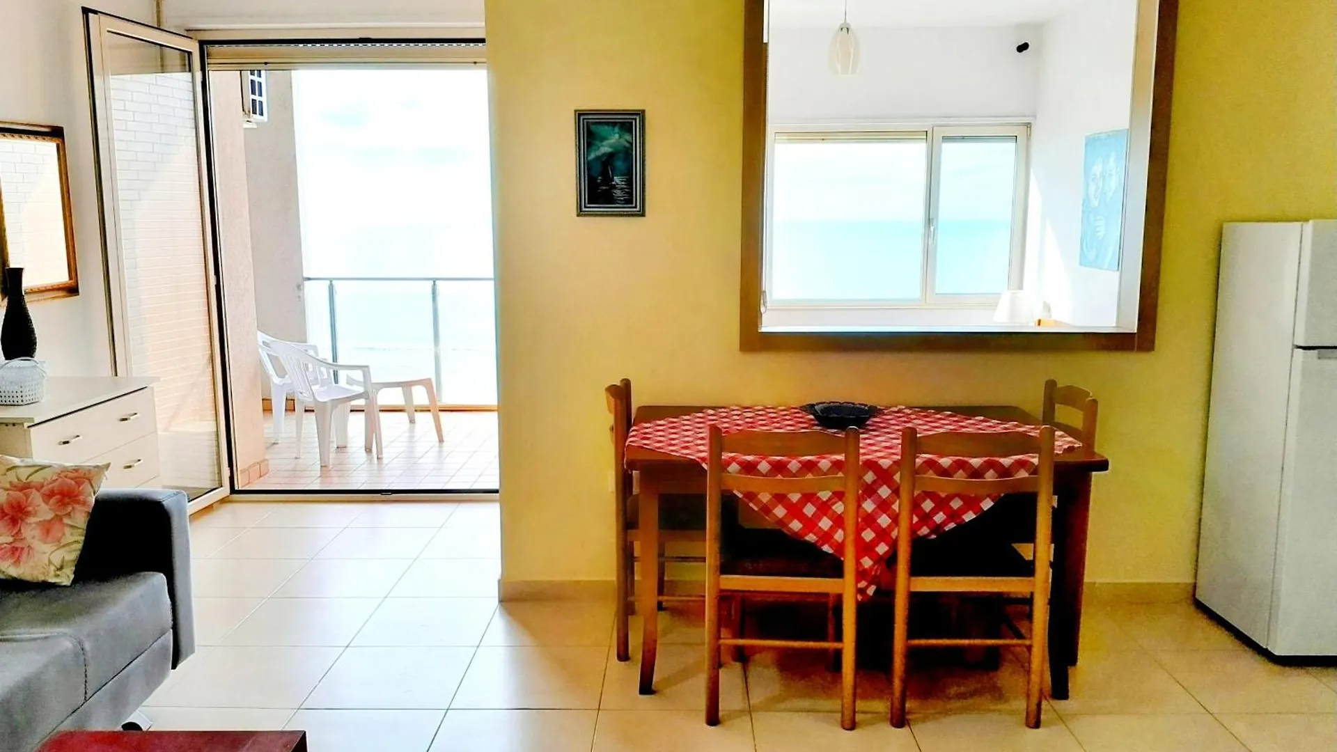 Turtle Apartment Durres Albania