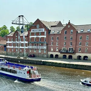 Riverside At Woodsmill Quay York